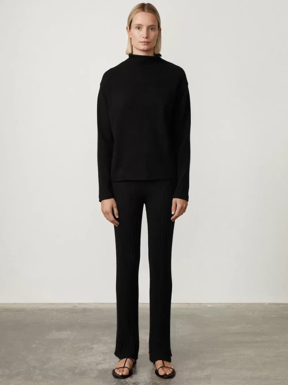 Women LISA YANG Sweaters^The Clio Sweater | Mock Neck Cashmere Sweater