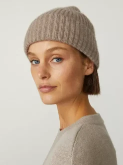 Women LISA YANG Hats & Beanies^The Martigny Hat